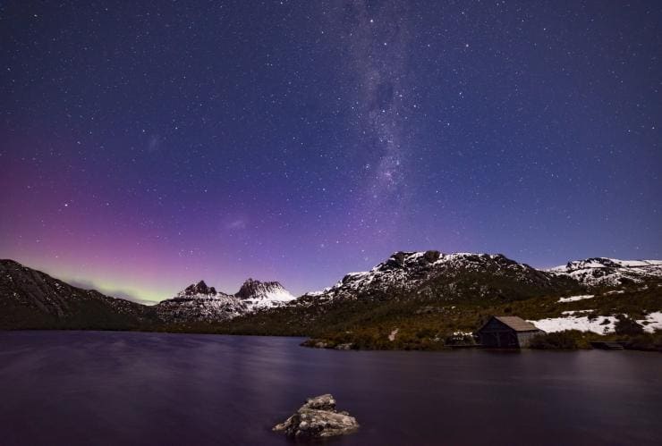 Aurora Australis, Cradle Mountain, Tasmania © Tourism Tasmania 