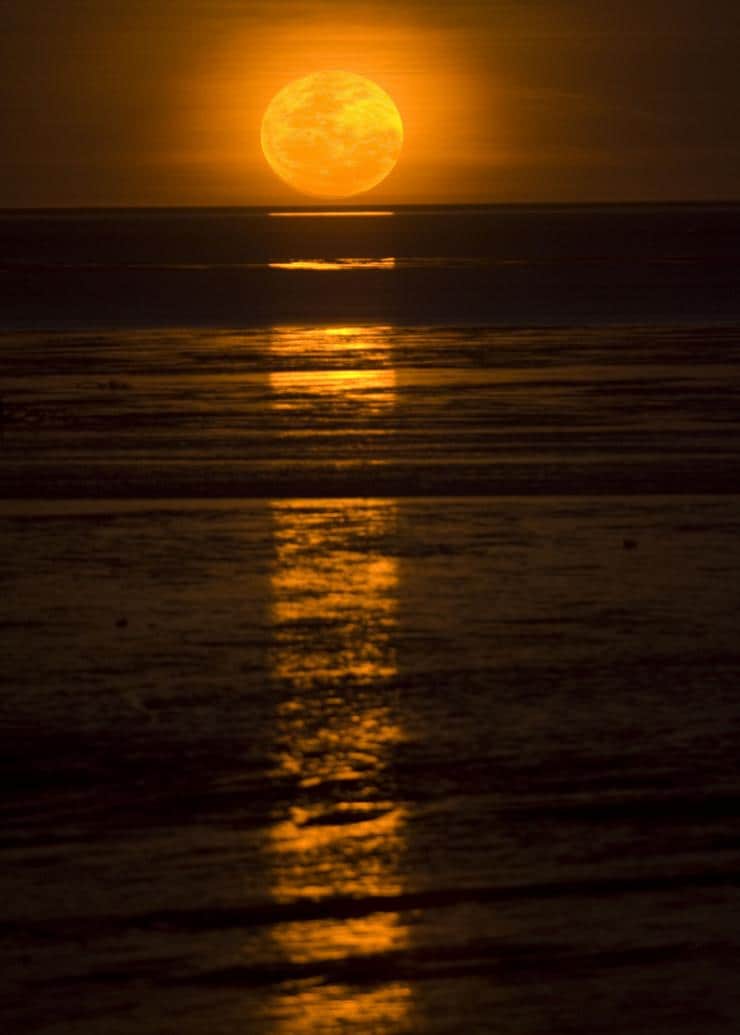 Staircase to the Moon, Broome, Western Australia © Tourism Western Australia
