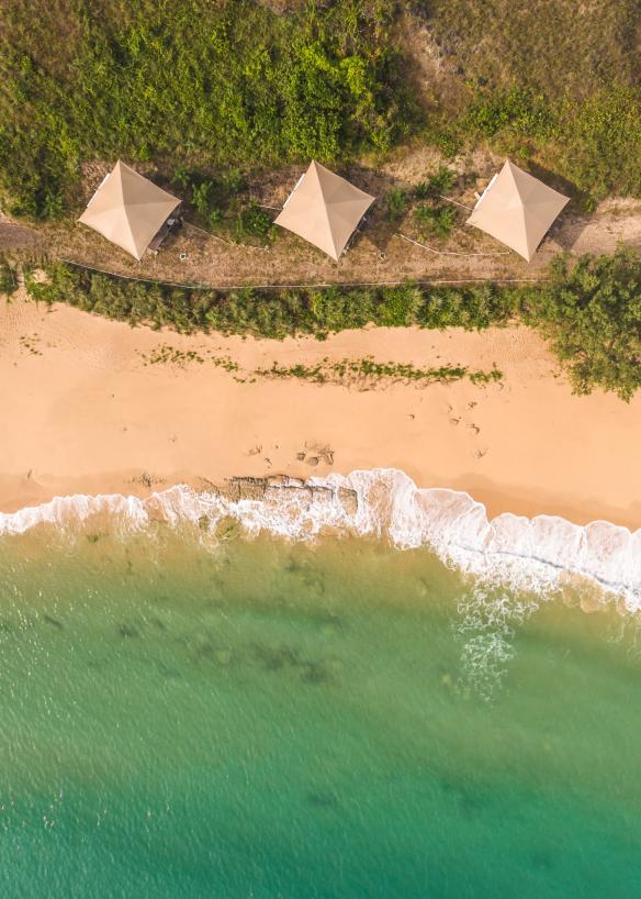 Banubanu Beach Retreat, Bremer Island, NT © Tourism NT/Aaron Avila