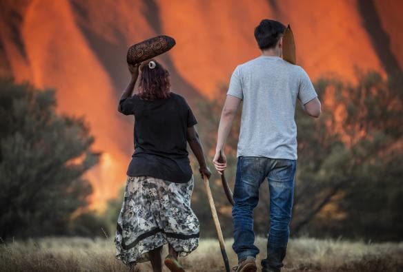 Maruku Arts, Vườn quốc gia Uluru-Kata Tjuṯa, Lãnh thổ phía Bắc © Tourism Australia