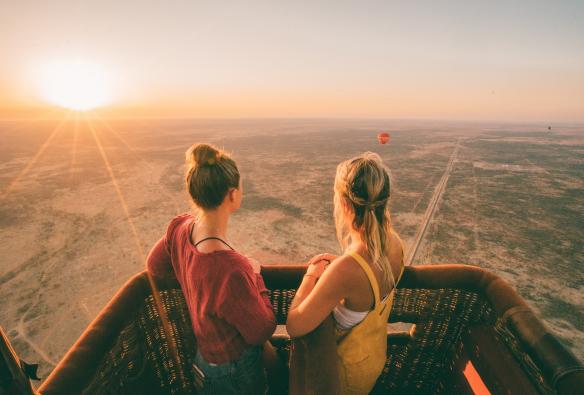 Outback Ballooning, Thị trấn Alice Springs, Lãnh thổ phía Bắc © Tourism NT/Jackson Groves