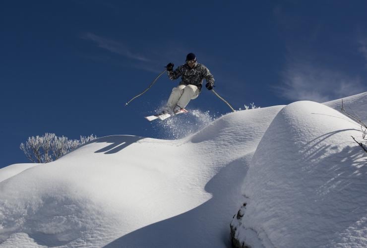 Skiing, Falls Creek, VIC © Steven Lee
