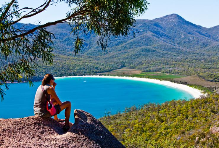 Wineglass Bay, Freycinet National Park, Tasmania © Tourism Tasmania/Andrew McIntosh, Ocean Photography