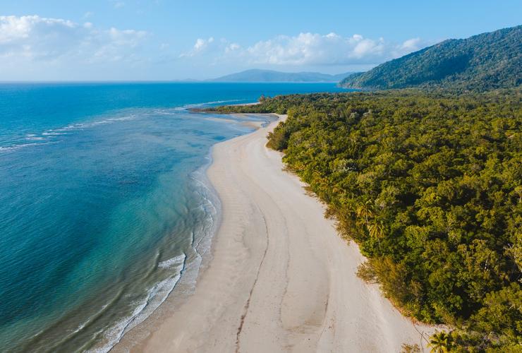 Bãi biển Myall, Cape Tribulation, QLD © Tourism Australia