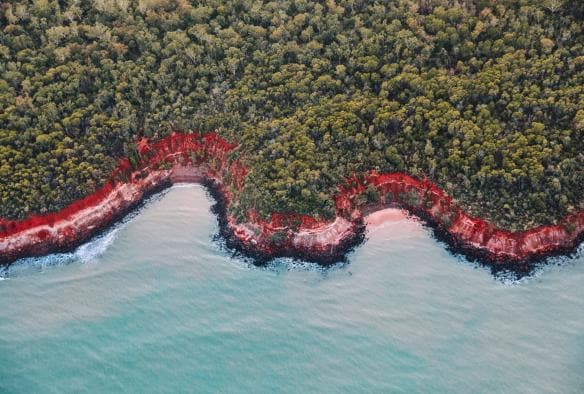 北領地提維群島的彩虹海灘©北領地旅遊局/Elise Cook