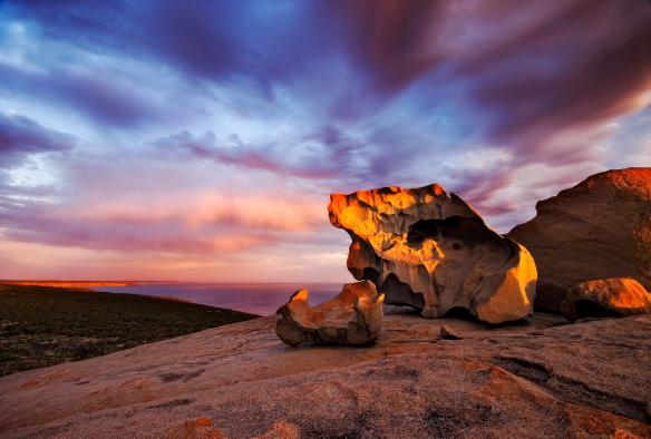 南澳州袋鼠島費蓮達蔡司國家公園的神奇岩石（Remarkable Rocks）©Julie Fletcher
