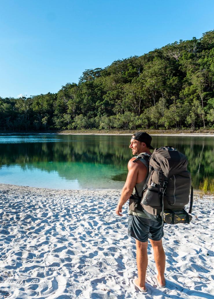 昆士蘭州卡麗島的盤湖©昆士蘭旅遊及活動推廣局